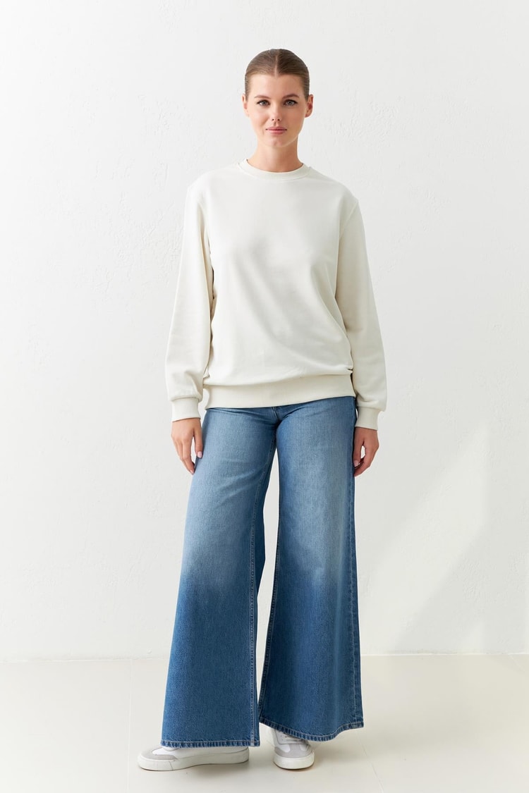 Ekru Basic Bisiklet Yaka Uzun Kollu Sweatshirt Kadın Kategorisiz modelleri