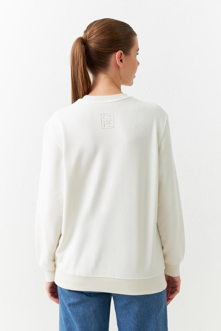 Ekru Basic Bisiklet Yaka Uzun Kollu Sweatshirt Kadın Kategorisiz modelleri