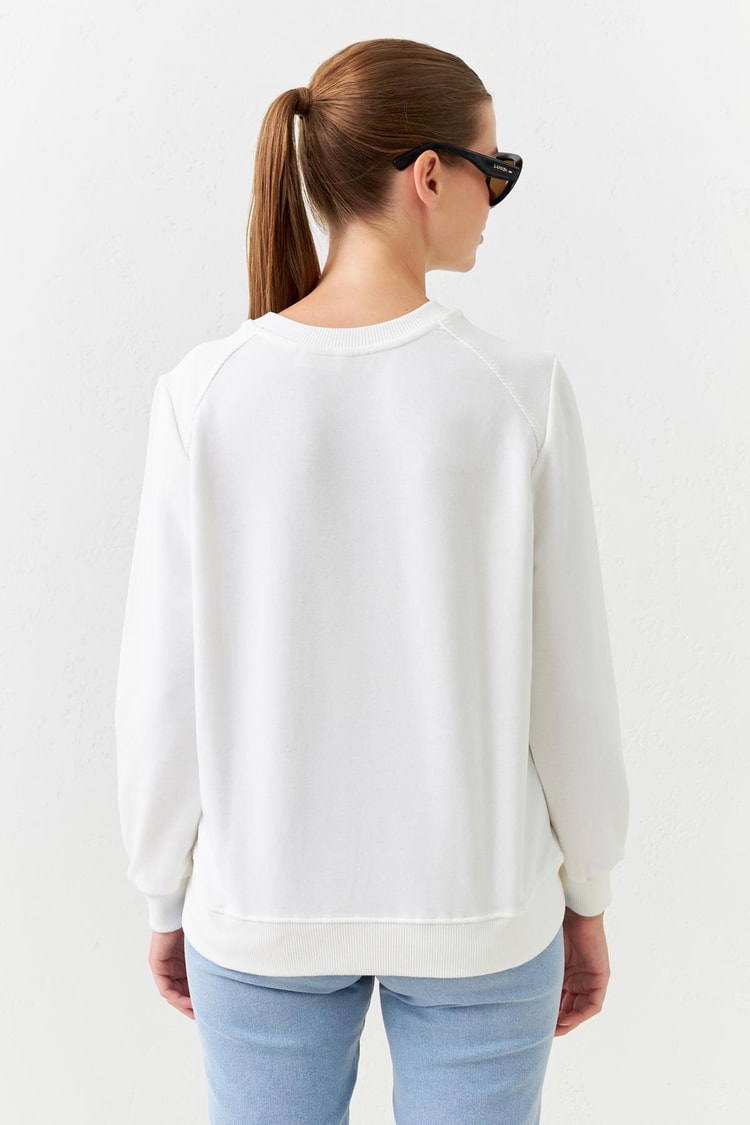 Ekru Baskı Detaylı Bisiklet Yaka Uzun Kollu Sweatshirt Kadın Kategorisiz modelleri