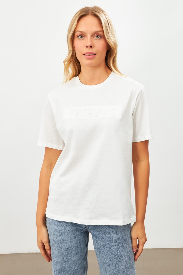 Ekru Baskı Detaylı Bisiklet Yaka T-Shirt Kadın T-Shirt modelleri