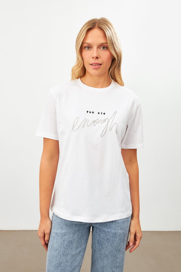 Ekru Baskı Detaylı Bisiklet Yaka T-Shirt Kadın T-Shirt modelleri