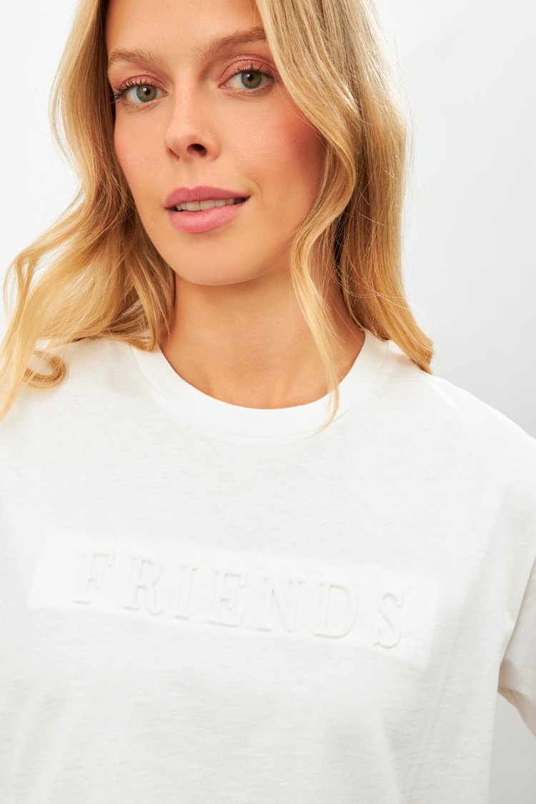 Ekru Baskı Detaylı Bisiklet Yaka T-Shirt Kadın T-Shirt modelleri