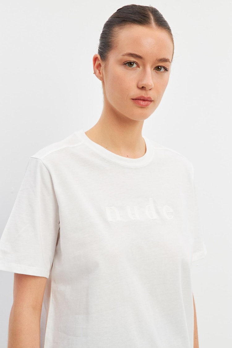 Ekru Baskı Detaylı Bisiklet Yaka Basic T-Shirt Kadın T-Shirt modelleri