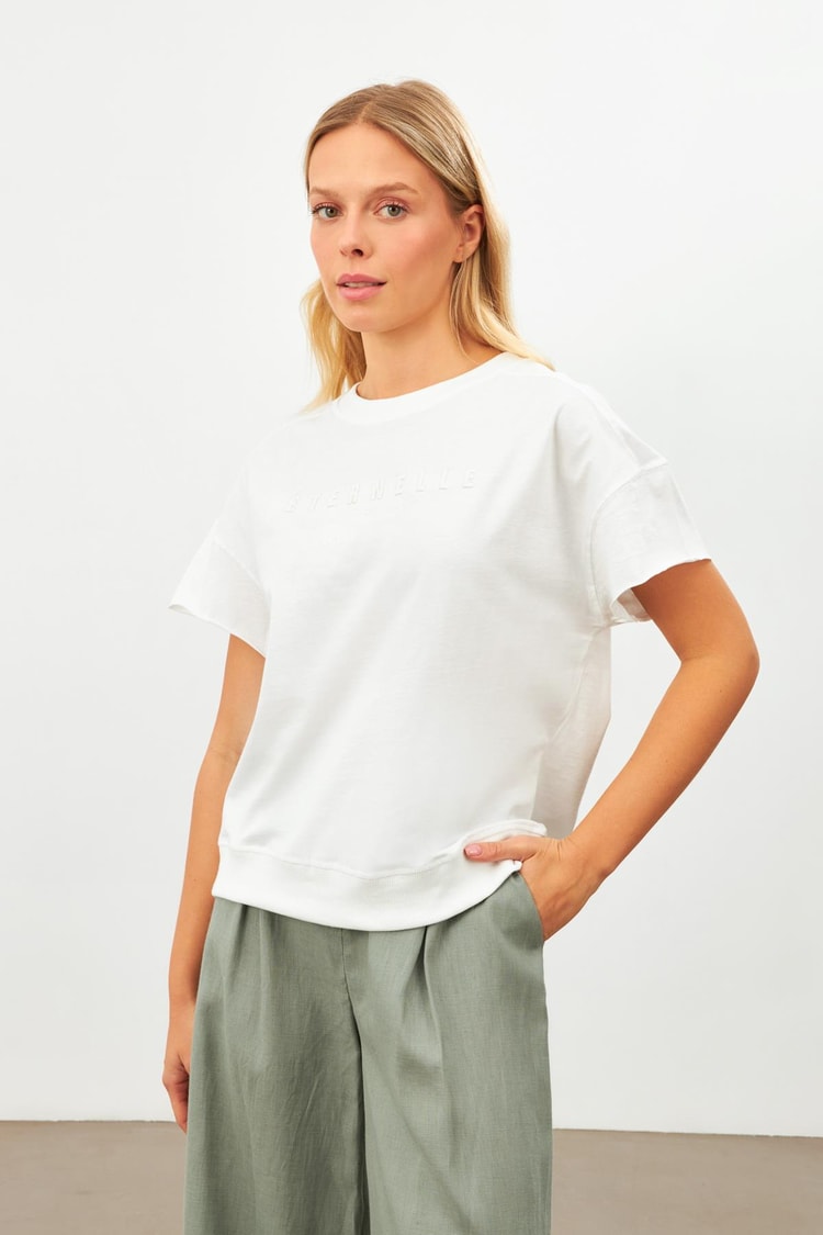 Ekru Baskı Detaylı Bisiklet Yaka T-Shirt Kadın T-Shirt modelleri