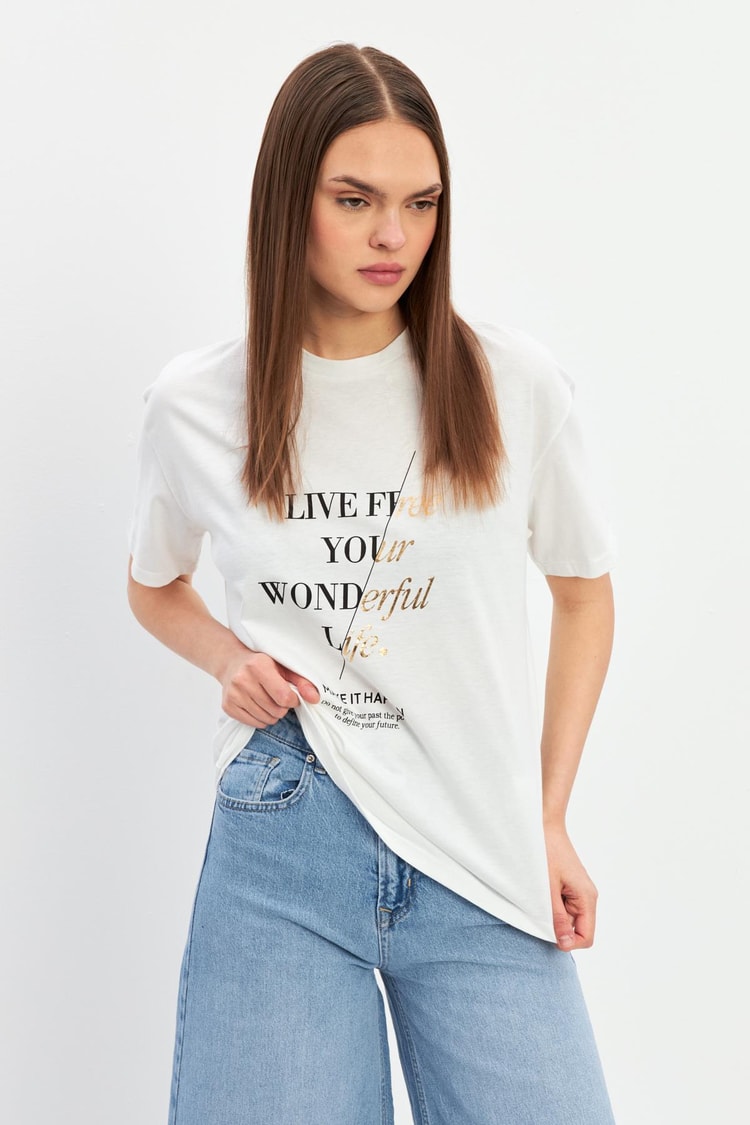 Ekru Baskılı Bisiklet Yaka Kısa Kollu T-Shirt Kadın T-Shirt modelleri