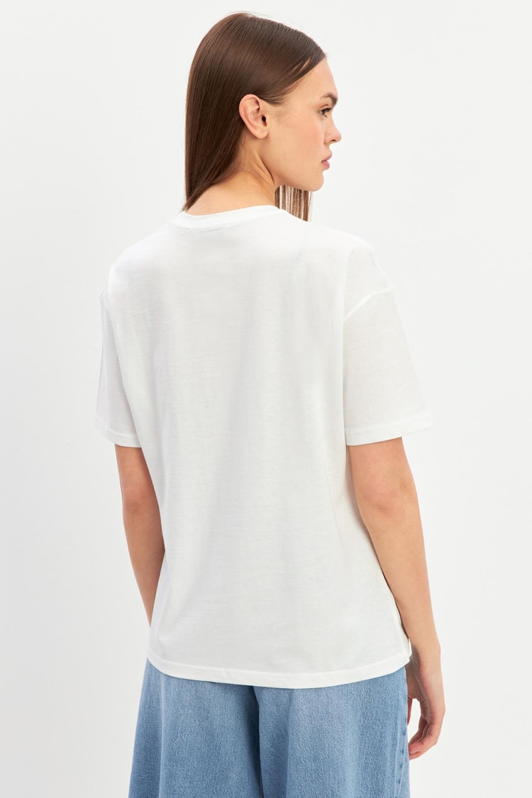 Ekru Baskılı Bisiklet Yaka Kısa Kollu T-Shirt Kadın T-Shirt modelleri