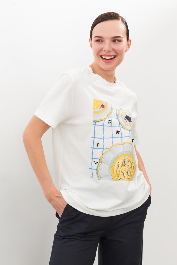 Ekru Baskılı Bisiklet Yaka T-Shirt Kadın T-Shirt modelleri