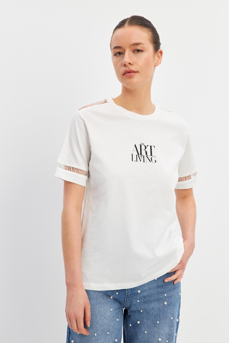 Ekru Baskılı Kol Ve Omuzda Örme Detaylı Bisiklet Yaka T-Shirt Kadın T-Shirt modelleri