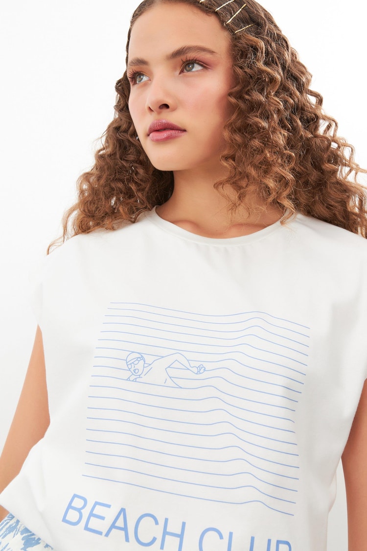 Ekru Beach Club Baskılı T-Shirt Kadın Kategorisiz modelleri