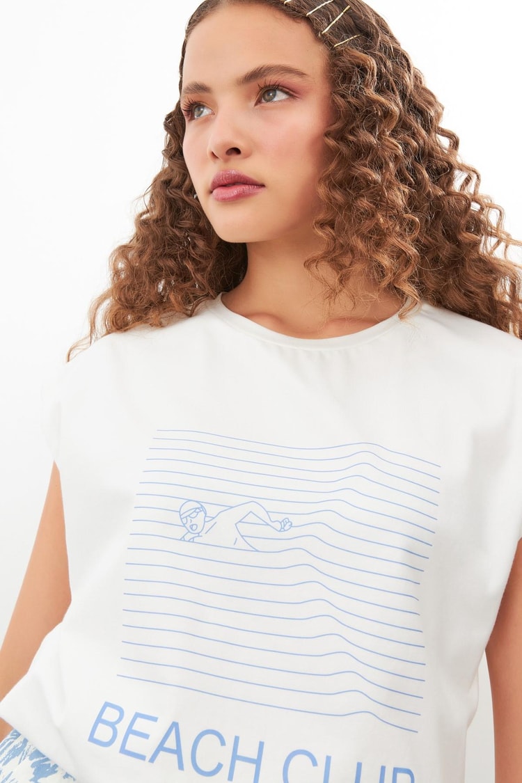 Ekru Beach Club Baskılı T-Shirt Kadın Kategorisiz modelleri