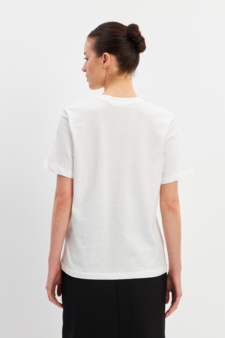 Ekru Bisiklet Yaka Taş Detaylı Baskılı Basic T-Shirt Kadın T-Shirt modelleri