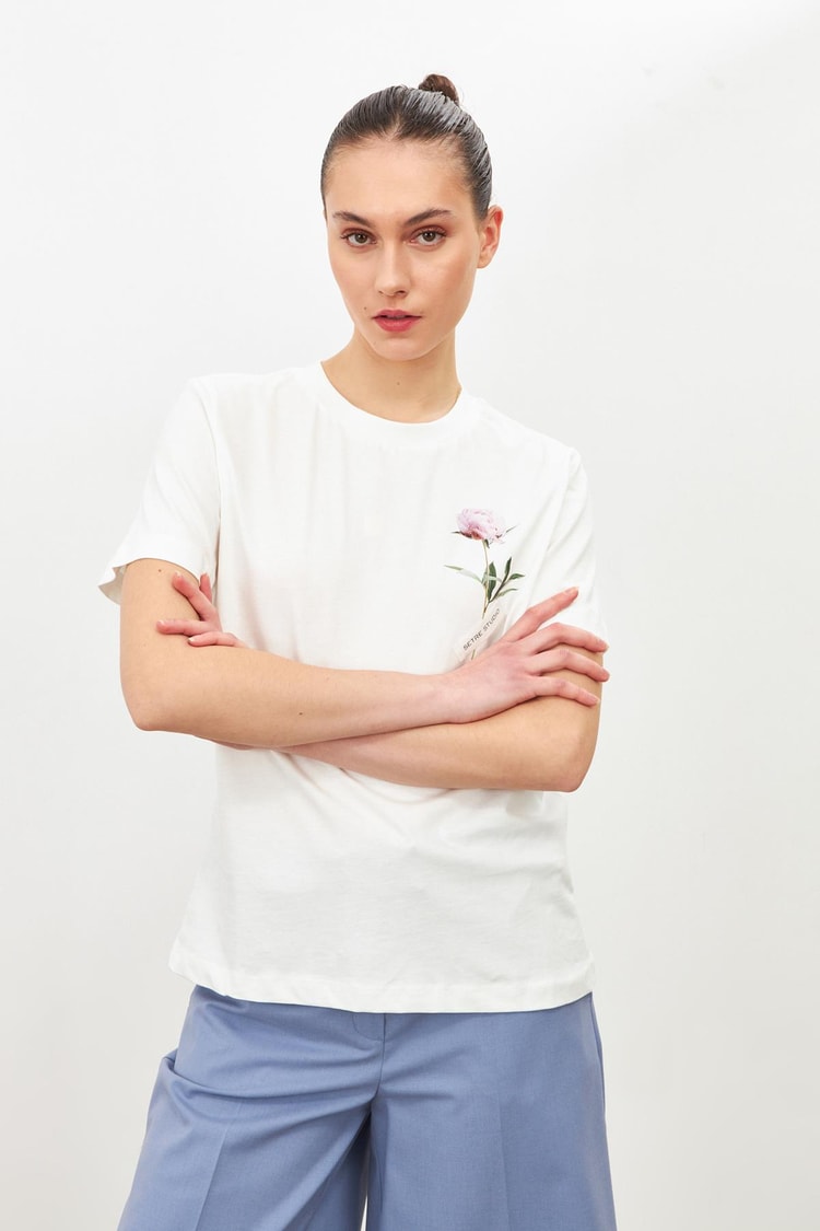 Ekru Çiçek Detaylı Setre Bantlı T-Shirt Kadın T-Shirt modelleri