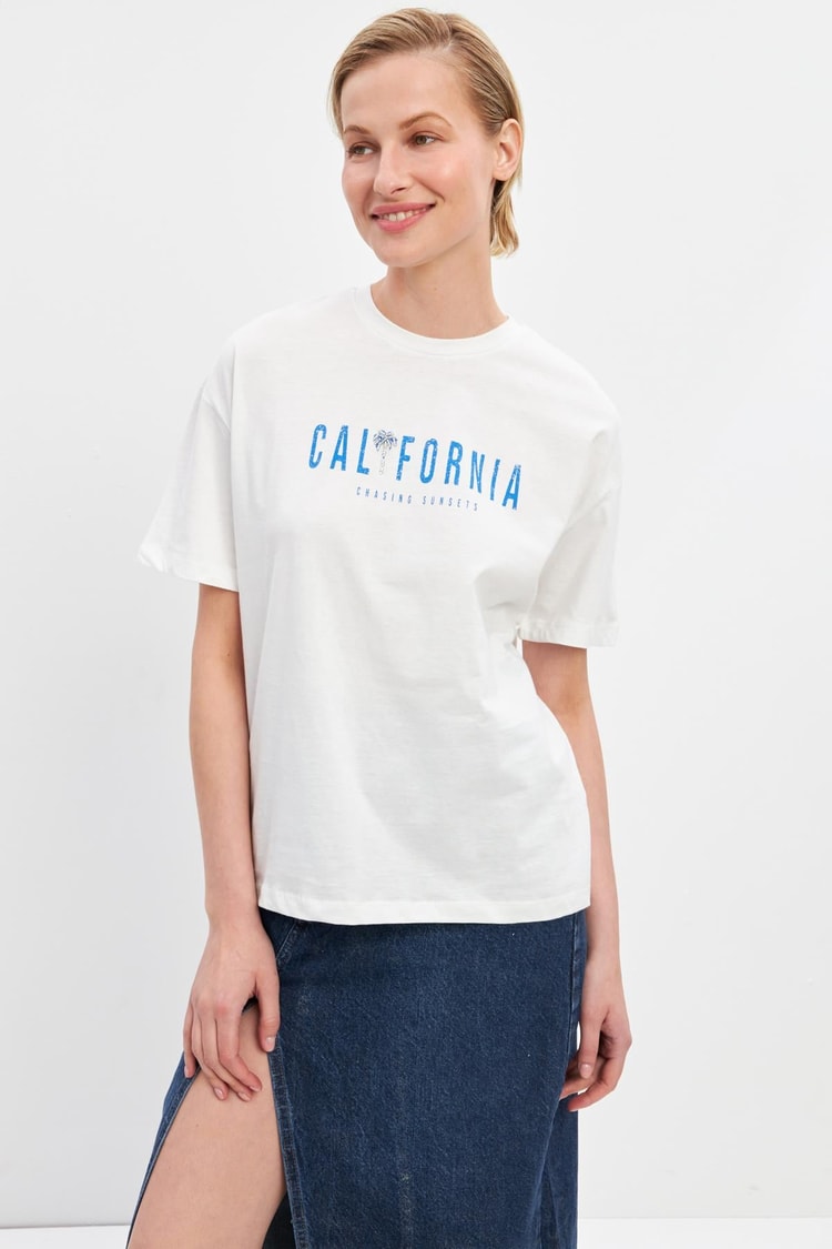 Ekru Kısa Kollu Baskılı Bisiklet Yaka T-Shirt Kadın Kategorisiz modelleri