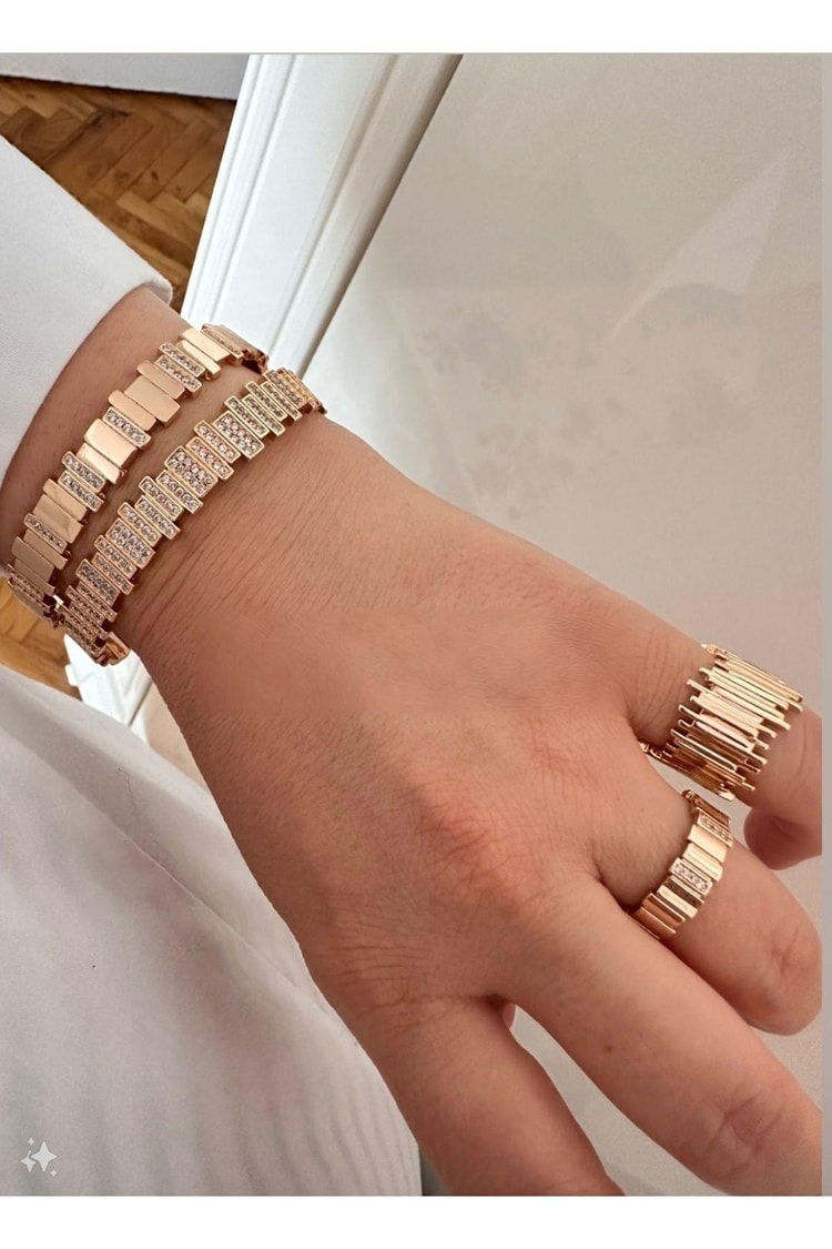 Ekru Model Asimetrik Plaka Zirkon Taş Detaylı Rose Gold Çelik Kelepçe Bileklik Kadın Kategorisiz modelleri