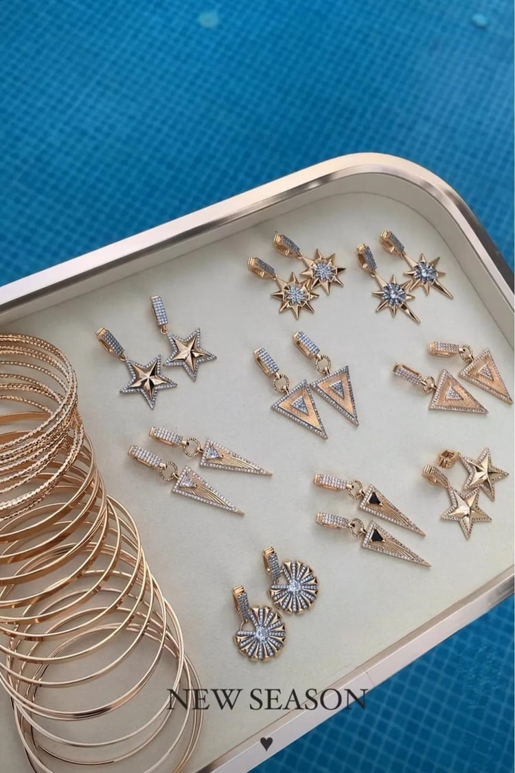 Ekru Parlak Zirkon Taş Detaylı Gold Yıldız Charm Ve Kolye Ucu Kadın Kategorisiz modelleri