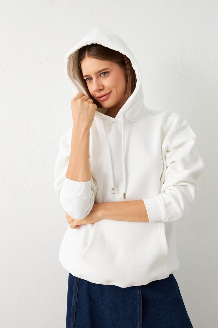 Ekru Şapka Ve Cep Detaylı Uzun Kollu Sweatshirt Kadın Kategorisiz modelleri