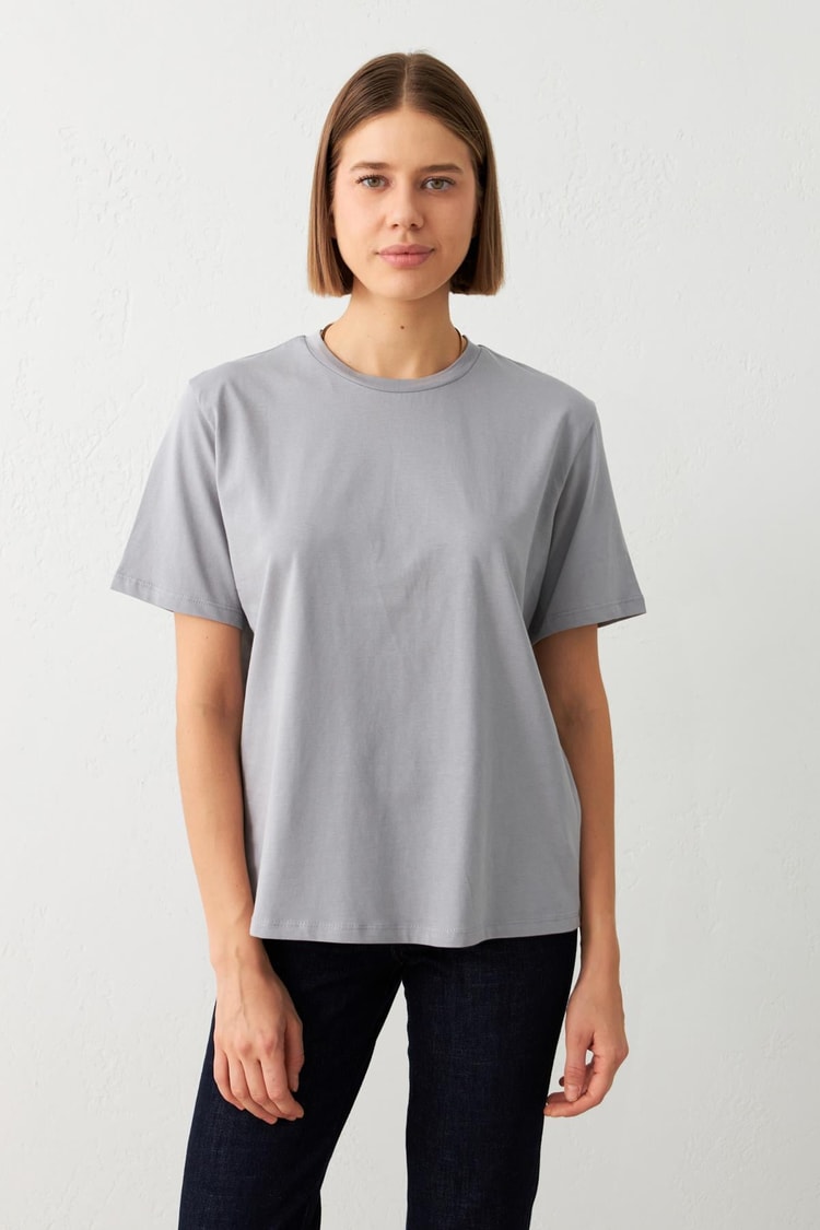 Gri Bisiklet Yaka Düz T-Shirt Kadın T-Shirt modelleri