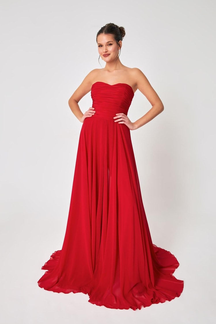 Kırmızı Straplez Drape  Ve Tül Detaylı Abiye Elbise Kadın Kategorisiz modelleri