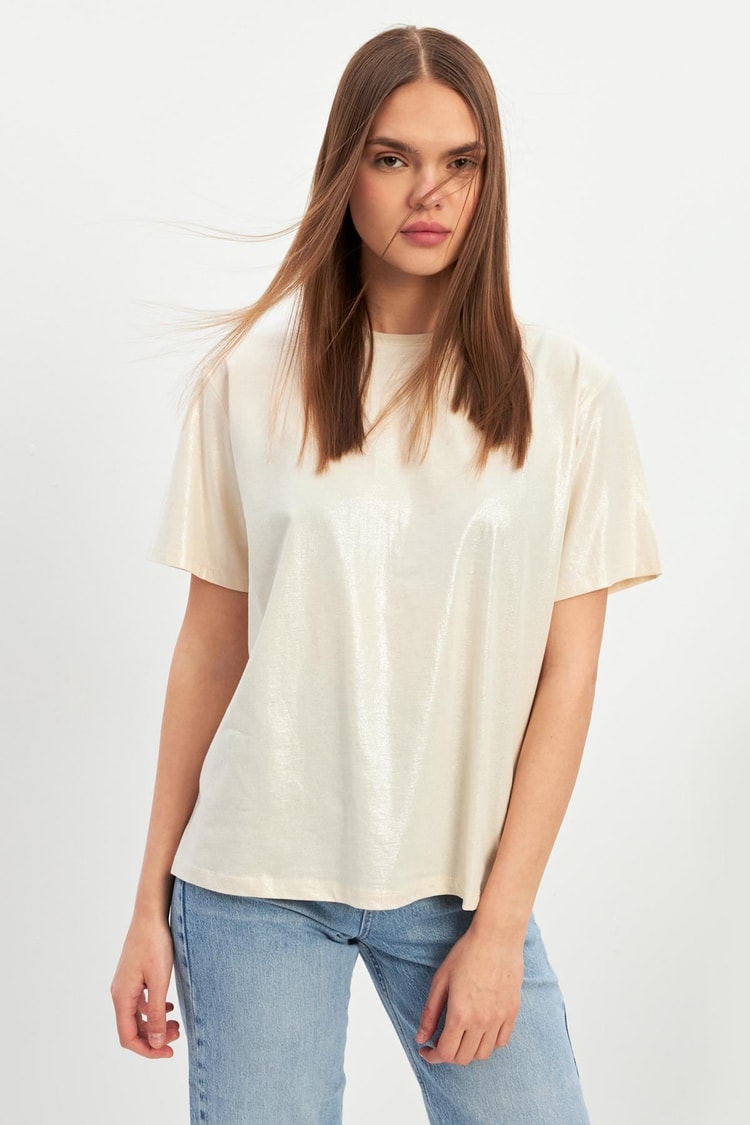 Krem Bisiklet Yaka Basic T-Shirt Kadın T-Shirt modelleri