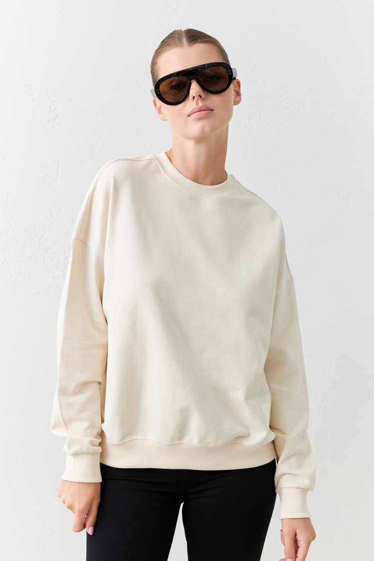 Krem Bisiklet Yaka Mini Baskı Detaylı Uzun Kollu Sweatshirt  Kadın Kategorisiz modelleri