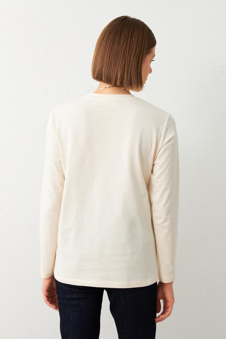 Krem Bisiklet Yaka Uzun Kollu Sweatshirt Kadın Kategorisiz modelleri