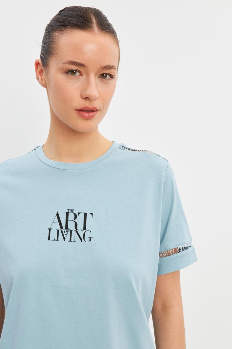 Mavi Baskılı Kol Ve Omuzda Örme Detaylı Bisiklet Yaka T-Shirt Kadın T-Shirt modelleri