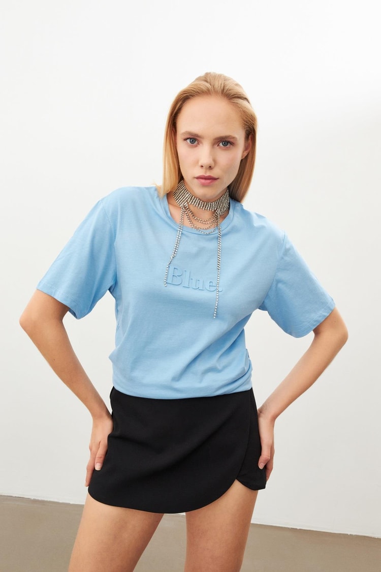 Mavi Kabartmalı Bisiklet Yaka T-Shirt Kadın T-Shirt modelleri