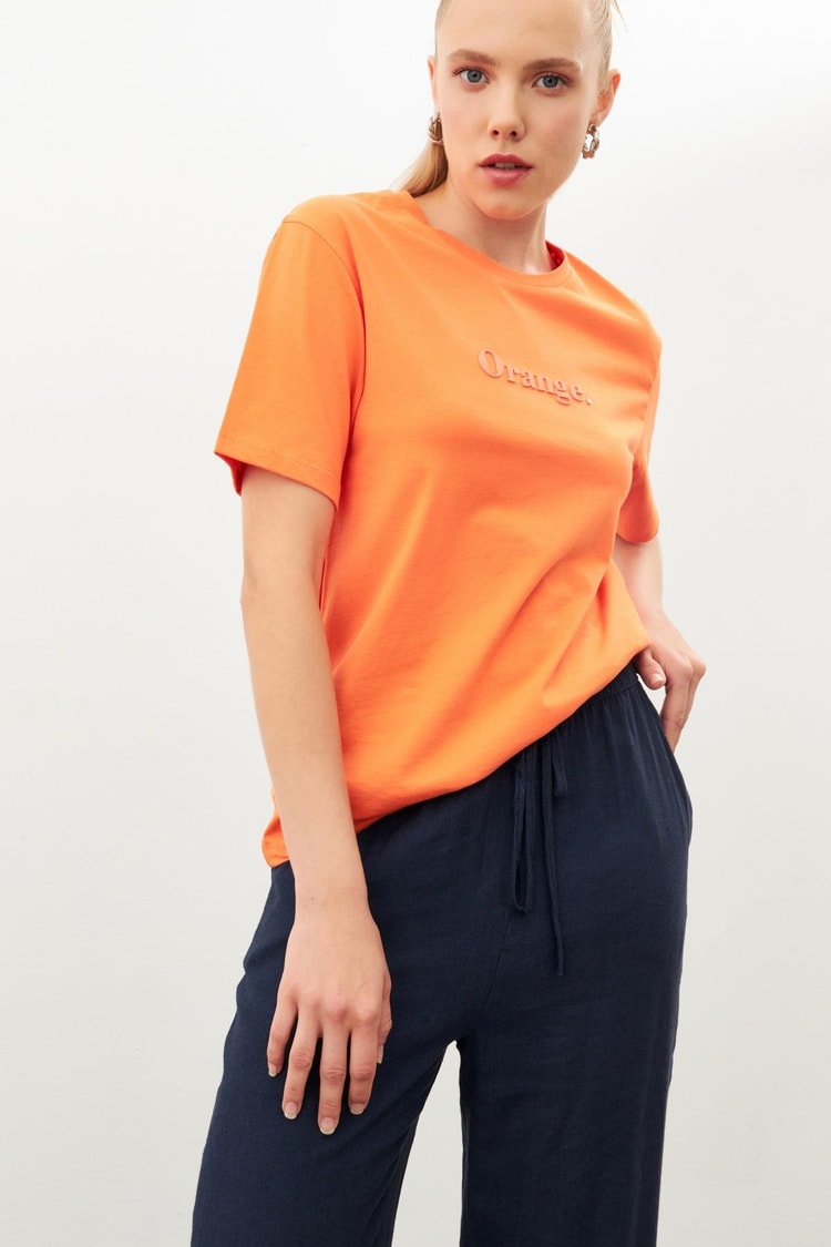 Oranj Kabartmalı Bisiklet Yaka T-Shirt Kadın T-Shirt modelleri