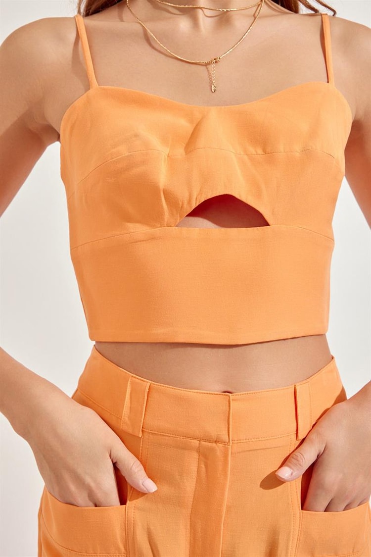 Oranj Pencere Detaylı İnce Askılı Crop Bluz Yüksek Bel Bol Paça Pantolon Takım Kadın Takım Elbise modelleri