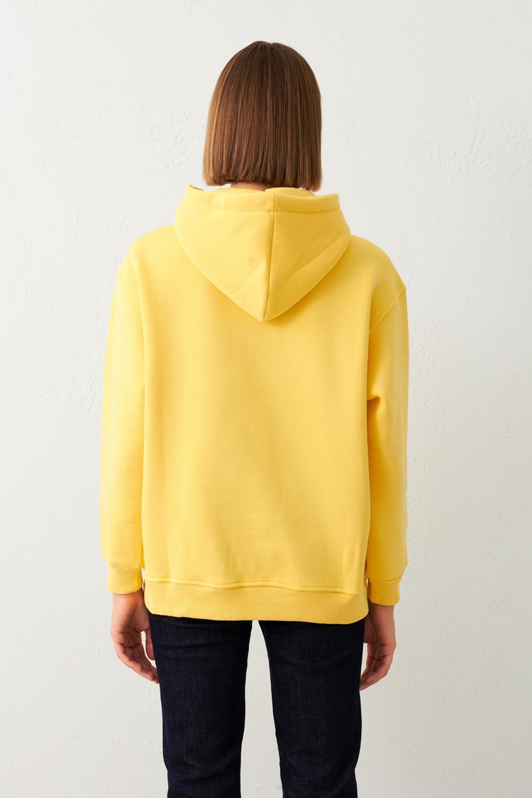Sarı Şapka Ve Cep Detaylı Uzun Kollu Sweatshirt Kadın Kategorisiz modelleri
