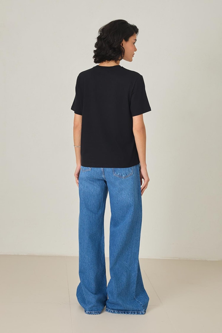 Siyah %100 Pamuklu Bisiklet Yaka Baskı Detaylı T-Shirt Kadın Kategorisiz modelleri