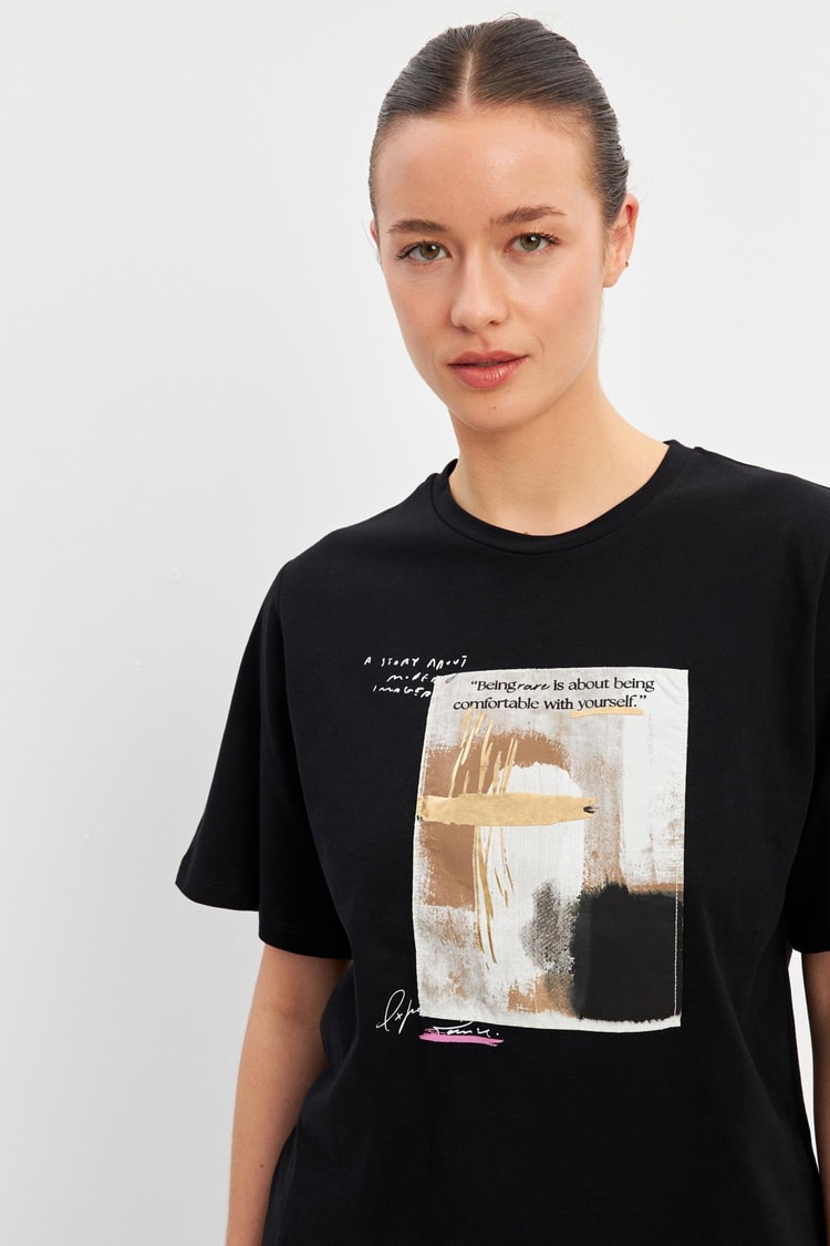Siyah Baskı Detaylı Basic Bisiklet Yaka T-Shirt Kadın T-Shirt modelleri