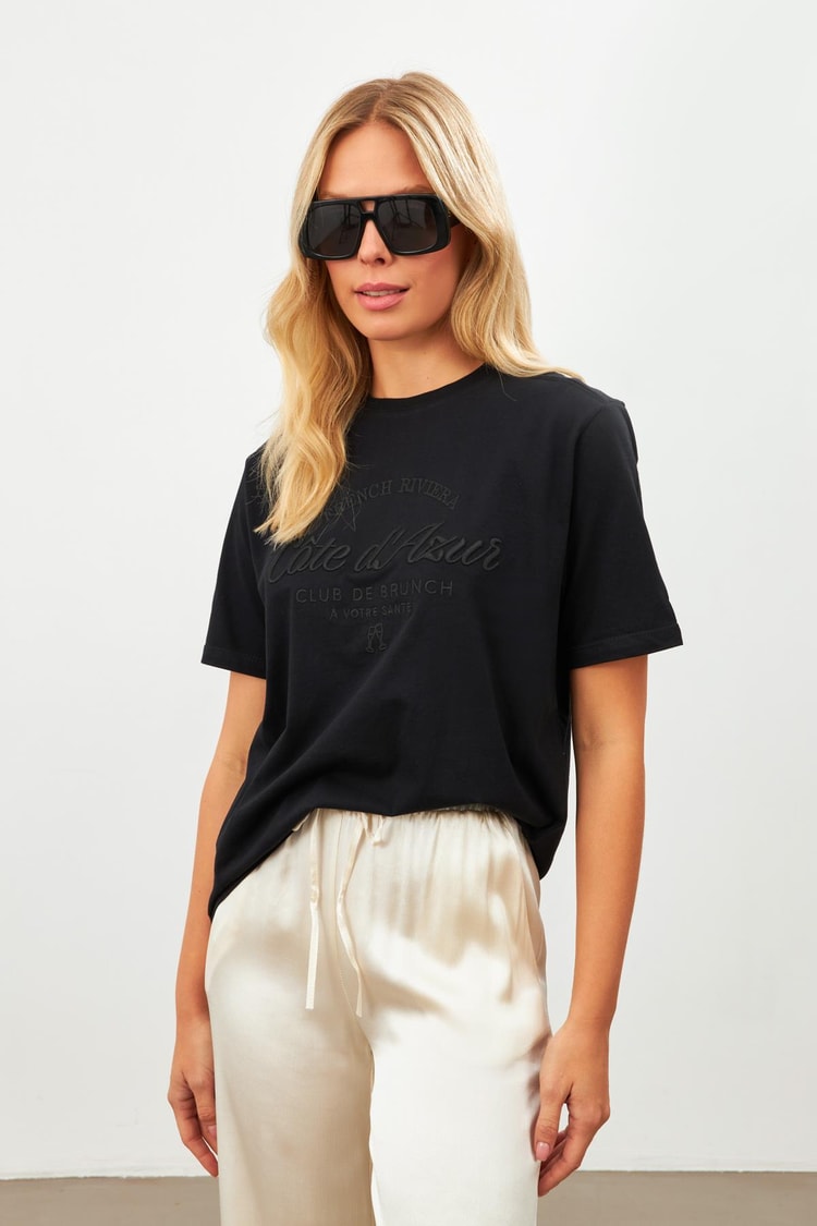 Siyah Baskı Detaylı Bisiklet Yaka T-Shirt Kadın T-Shirt modelleri