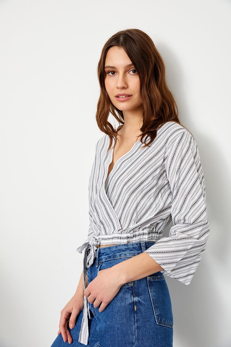 Siyah- Beyaz Şerit 4OD2CBL0093 BLUZ Kadın Bluz modelleri