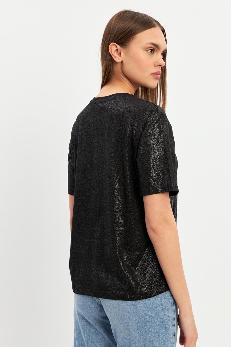 Siyah Bisiklet Yaka Basic T-Shirt Kadın T-Shirt modelleri