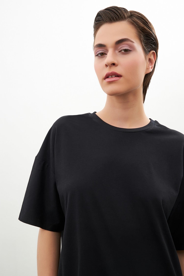 Siyah Bisiklet Yaka Oversize Düz T-Shirt Kadın T-Shirt modelleri