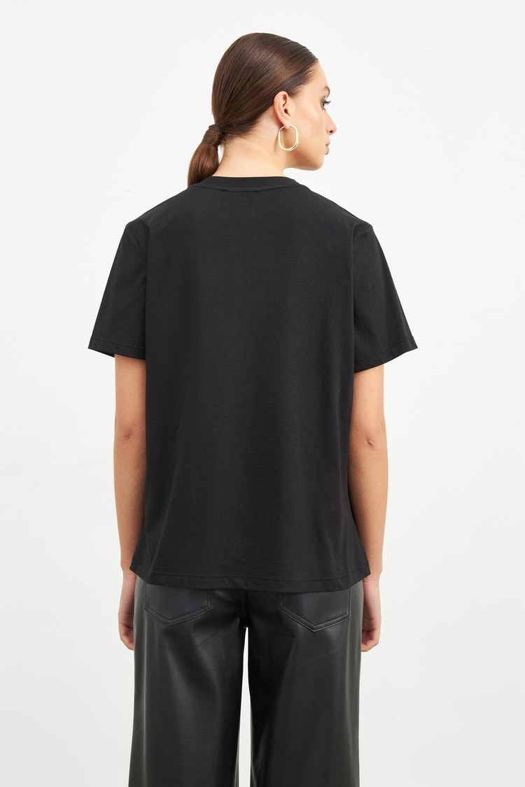 Siyah Bisiklet Yaka T-Shirt Kadın T-Shirt modelleri
