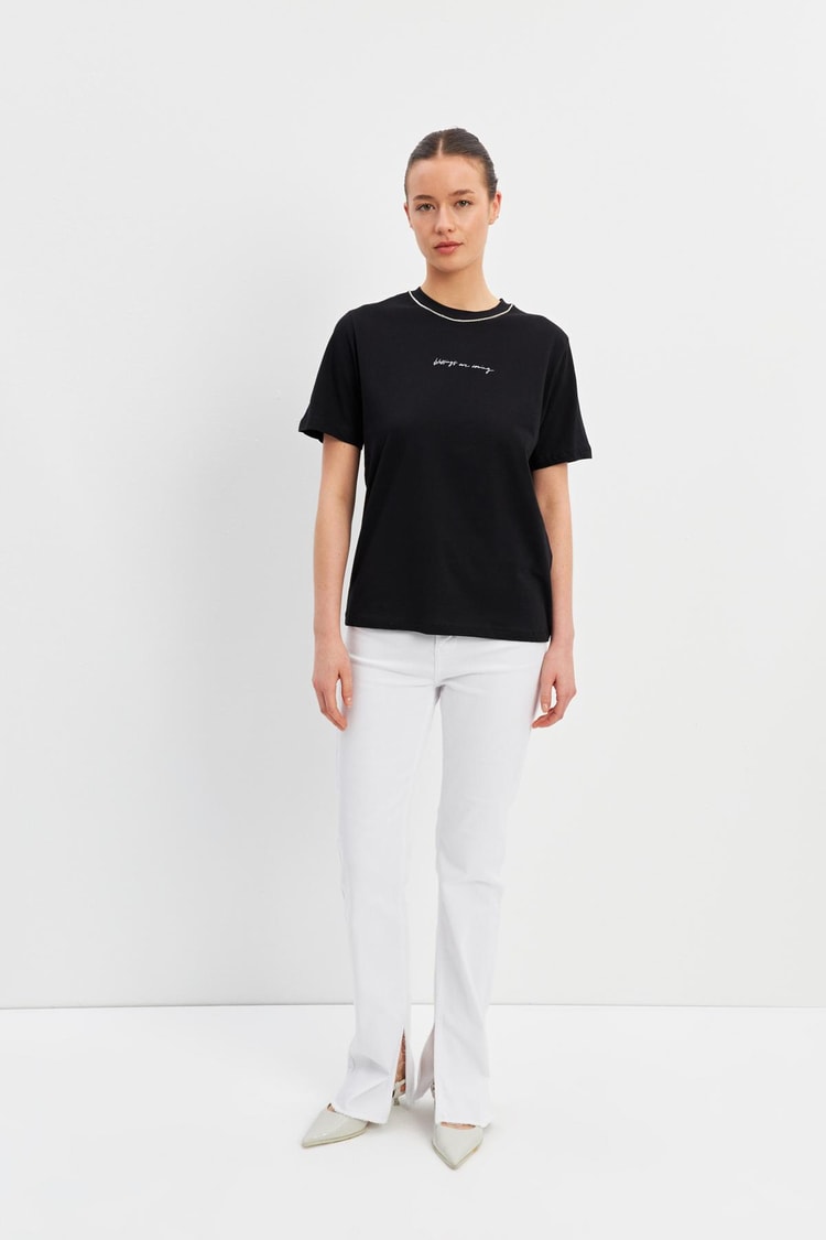 Siyah Bisiklet Yaka Taş Detaylı Baskılı Basic T-Shirt Kadın T-Shirt modelleri