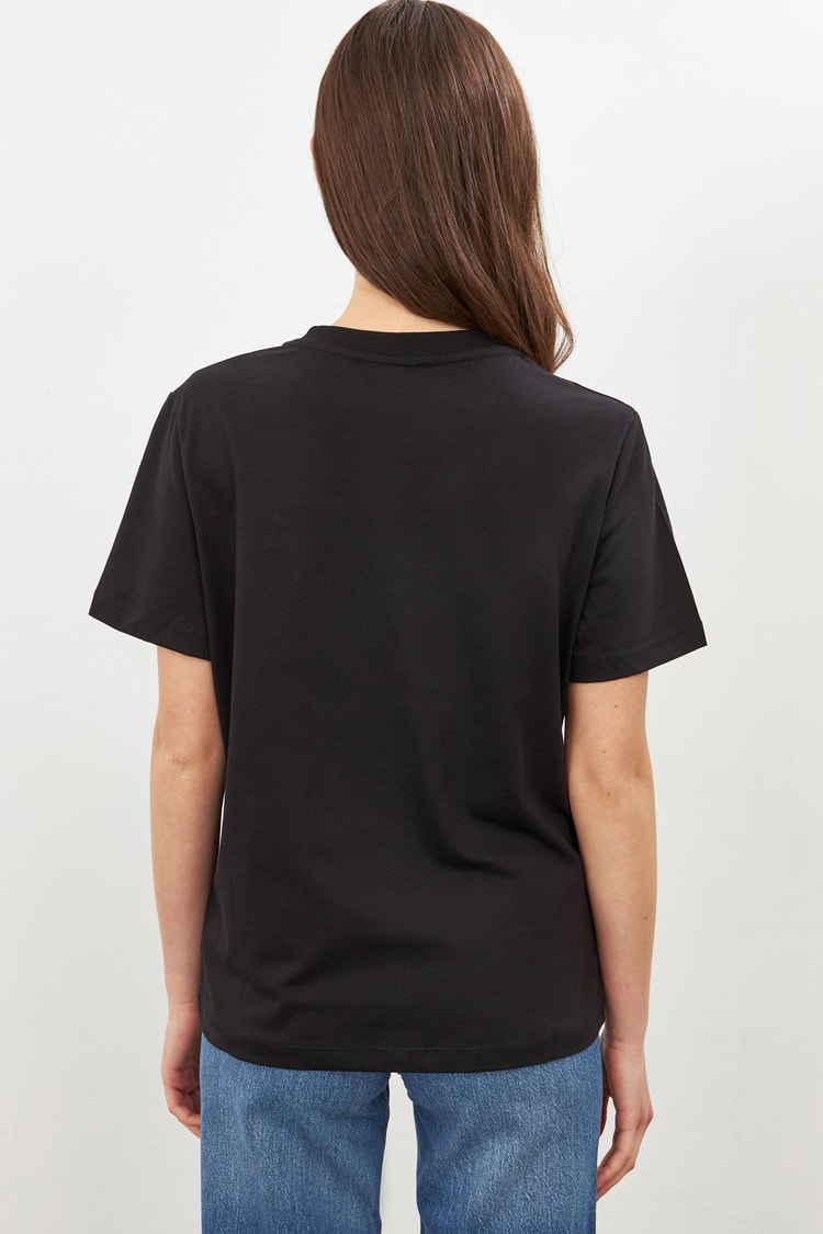 Siyah Çiçek Detaylı Setre Bantlı T-Shirt Kadın T-Shirt modelleri