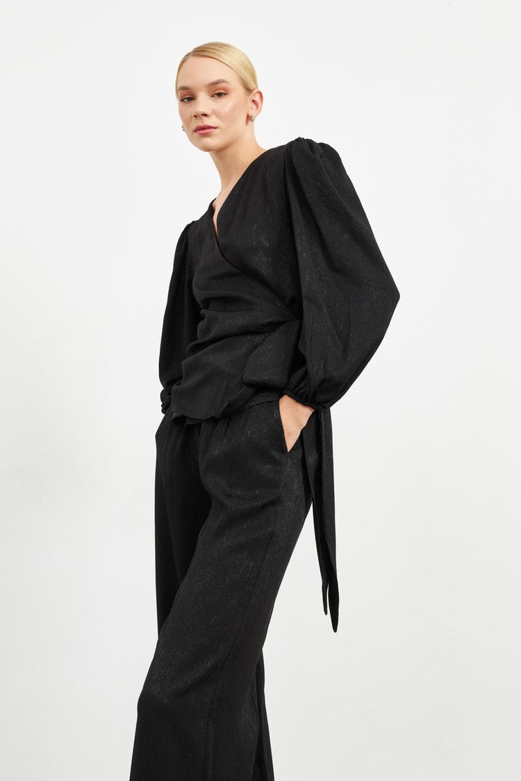 Siyah Kruvaze Ve Drape Detaylı Bluz Kadın Bluz modelleri