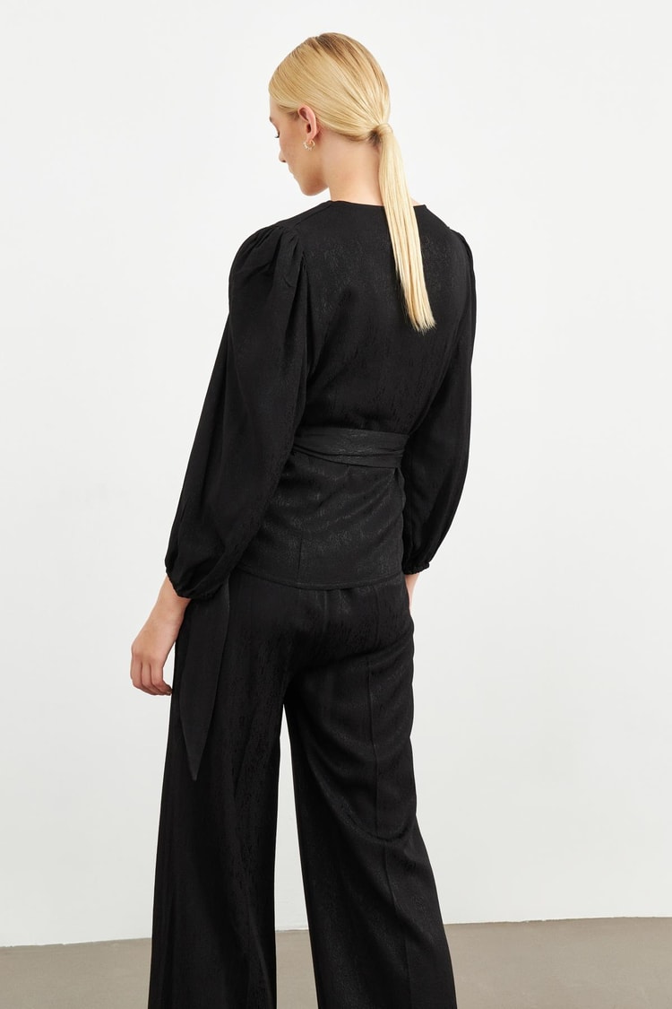 Siyah Kruvaze Ve Drape Detaylı Bluz Kadın Bluz modelleri