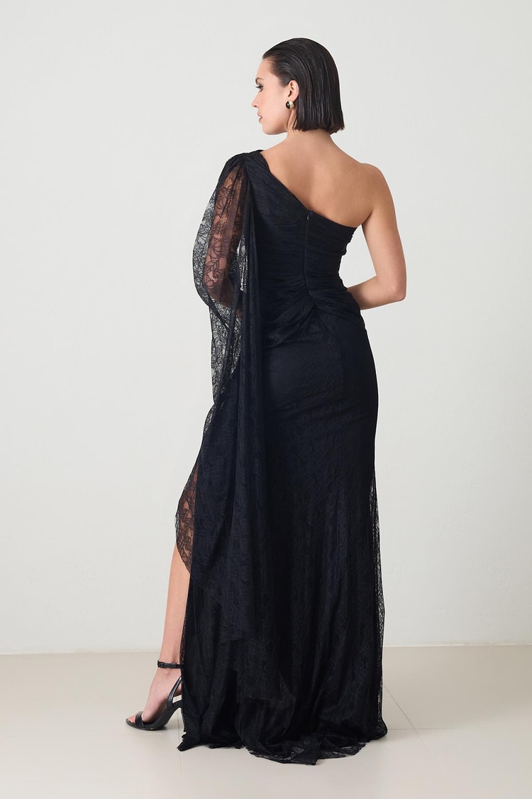 Siyah Tek Kol Dantel Ve Drape Detaylı Abiye Elbise Kadın Kategorisiz modelleri