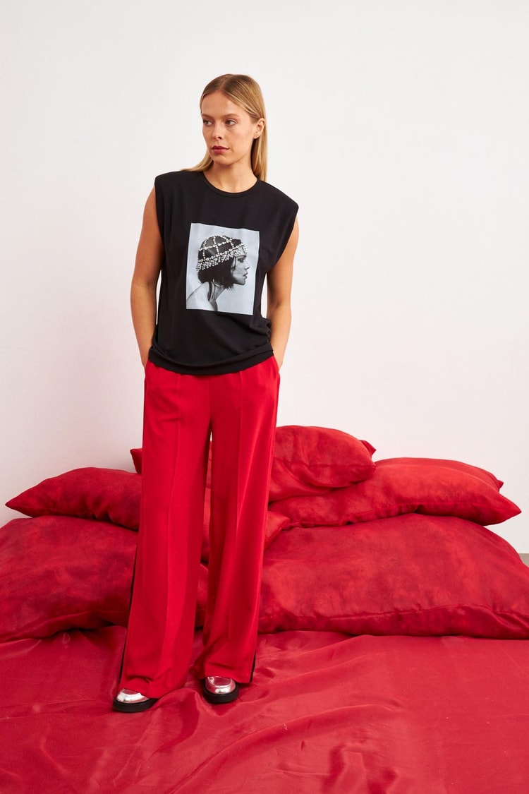 Siyah Vatkalı 0 Kol Bisiklet Yaka T-Shirt Kadın T-Shirt modelleri
