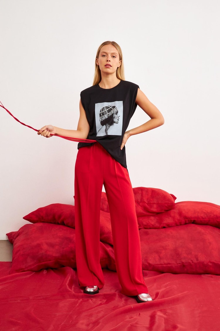 Siyah Vatkalı 0 Kol Bisiklet Yaka T-Shirt Kadın T-Shirt modelleri