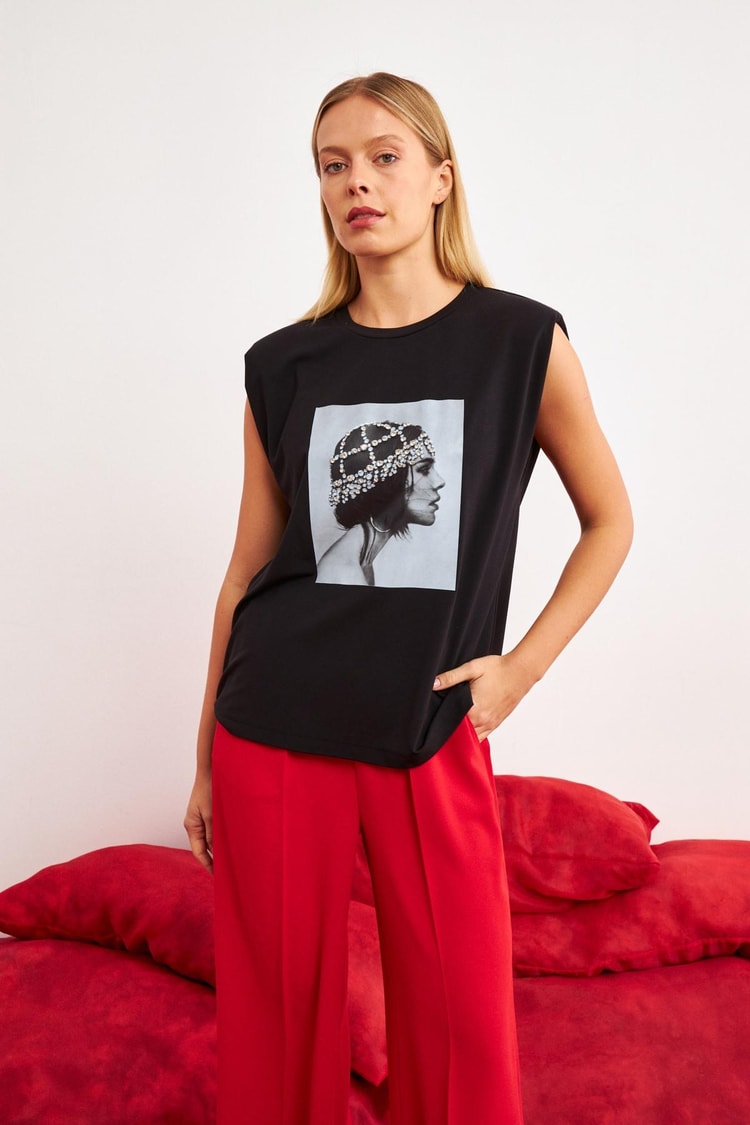 Siyah Vatkalı 0 Kol Bisiklet Yaka T-Shirt Kadın T-Shirt modelleri