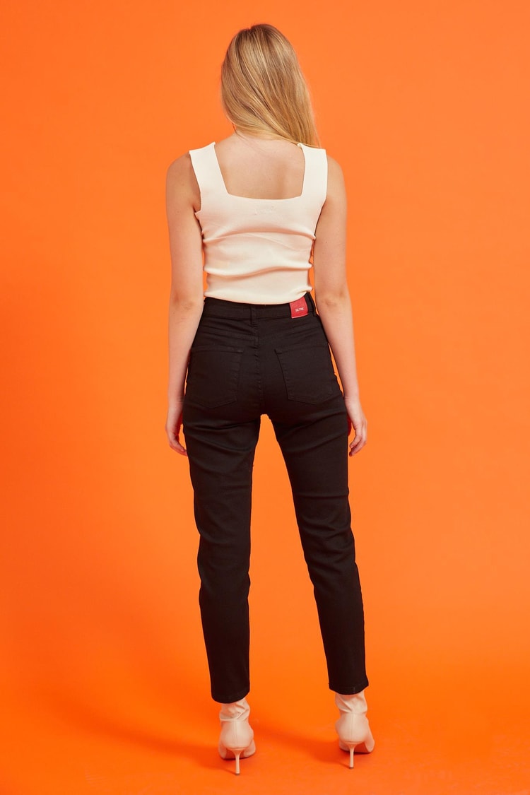 Siyah Yüksek Bel Mom Fit Jean Kadın Jean modelleri