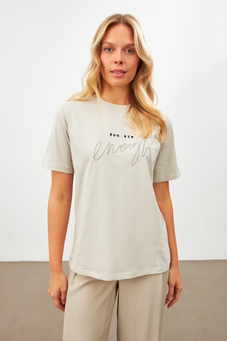 Taş Baskı Detaylı Bisiklet Yaka T-Shirt Kadın T-Shirt modelleri