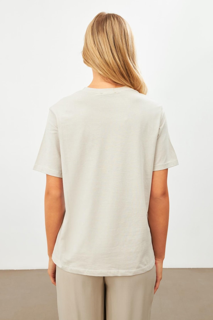 Taş Baskı Detaylı Bisiklet Yaka T-Shirt Kadın T-Shirt modelleri