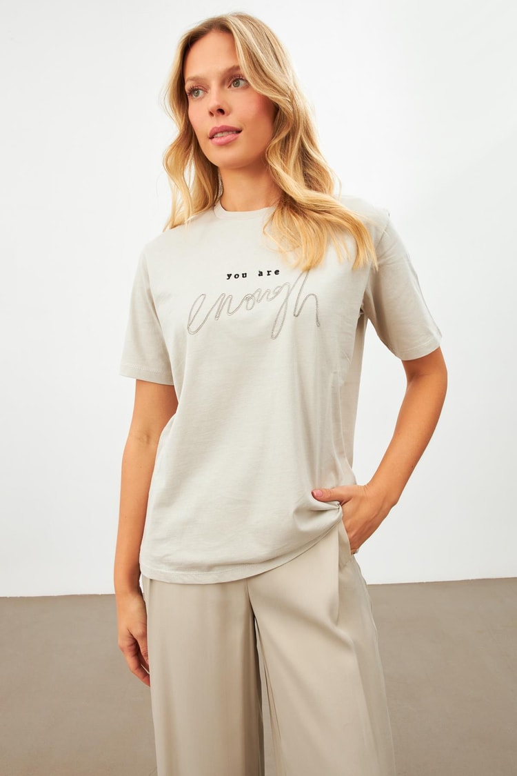 Taş Baskı Detaylı Bisiklet Yaka T-Shirt Kadın T-Shirt modelleri
