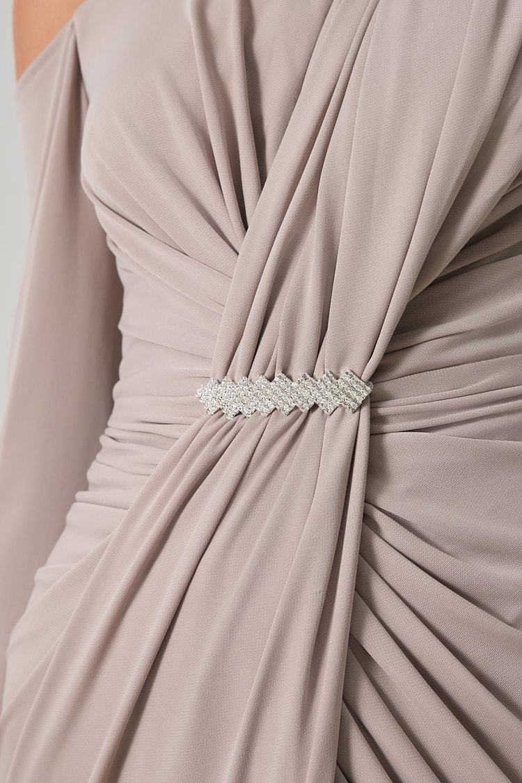 Vizon Düşük Omuz Ve Drape Detaylı Yırtmaçlı Uzun Abiye Elbise Kadın Abiye Elbise modelleri
